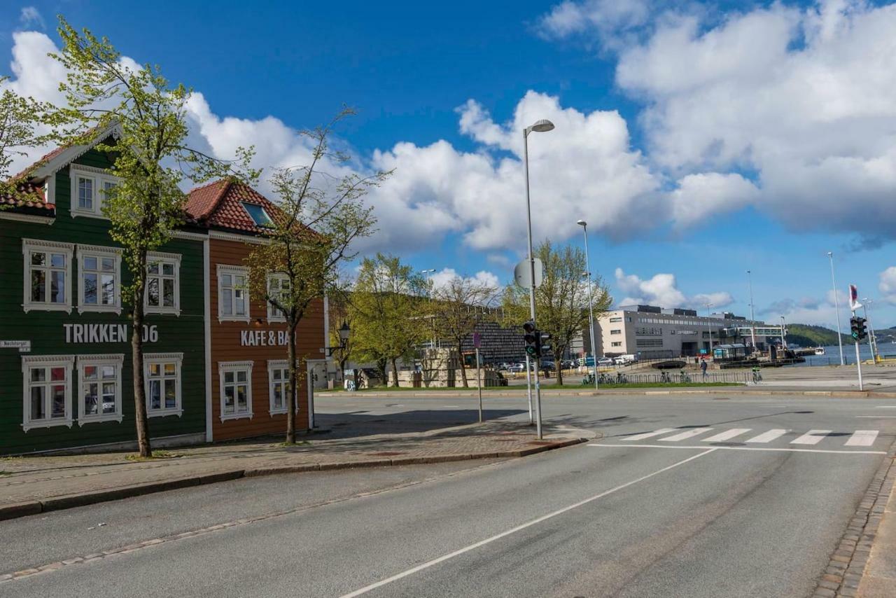 Amazing, Central House With Big Private Balcony Bergen Luaran gambar