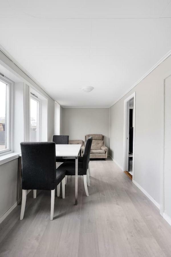 Amazing, Central House With Big Private Balcony Bergen Luaran gambar